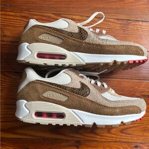 Nike Air Max Tan and White Sneakers